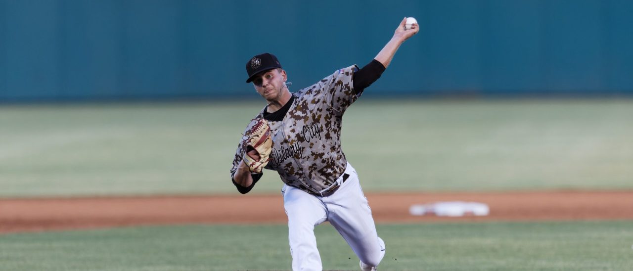 Padres LHP Robby Snelling